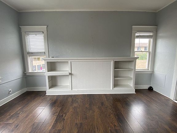 3rd image of 920 N Washington Pl APT 4
