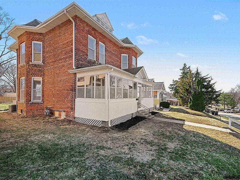 Listing photo 3