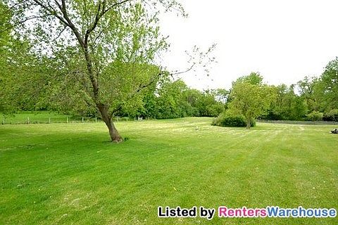 4th image of 2785 White Oak Cir