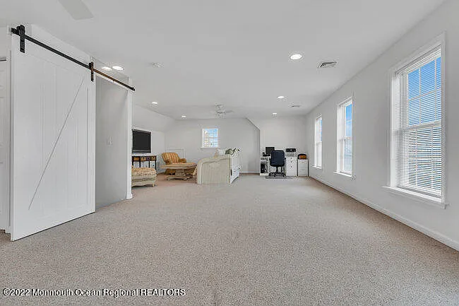 63 Fort Ave — Photo 32