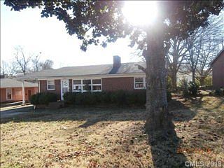 1st image of 1203 E Park Dr