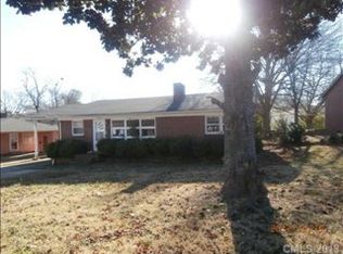 1203 E Park Dr, Gastonia, NC 28054