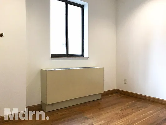 Rented by Mdrn Residential | media 22