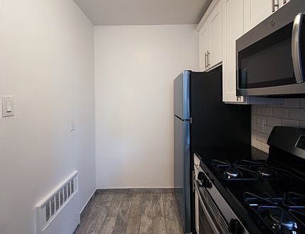 2nd image of 3707 147th St APT 1N