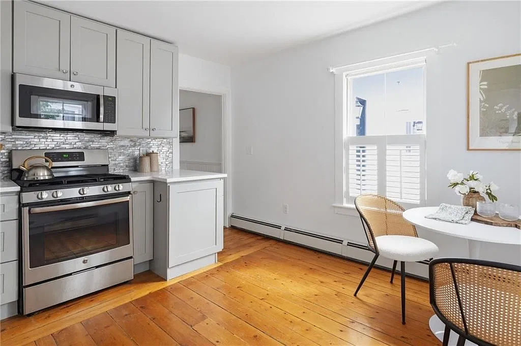 2 bed, 1.0 bath, 1015 sqft, $4,000 — Photo 4