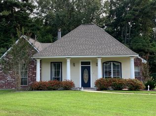 17728 Hearthwood Dr, Greenwell Springs, LA 70739