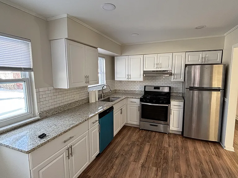 30772 Grandview Ave — Photo 7