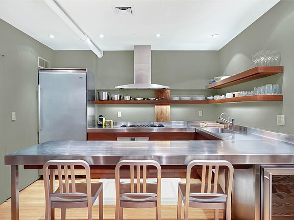 4th image of 45 Crosby St APT 4N