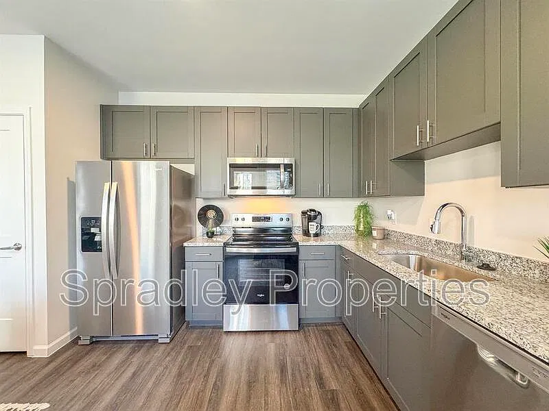 710 Shine St — Photo 4