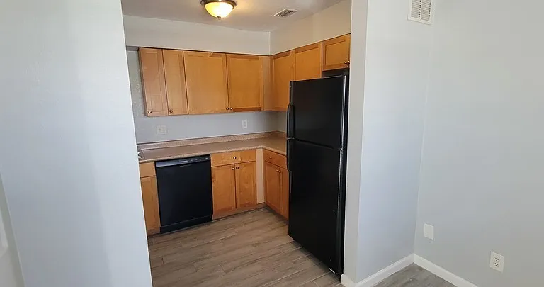 237 Seahorse Dr SE #B — Photo 7