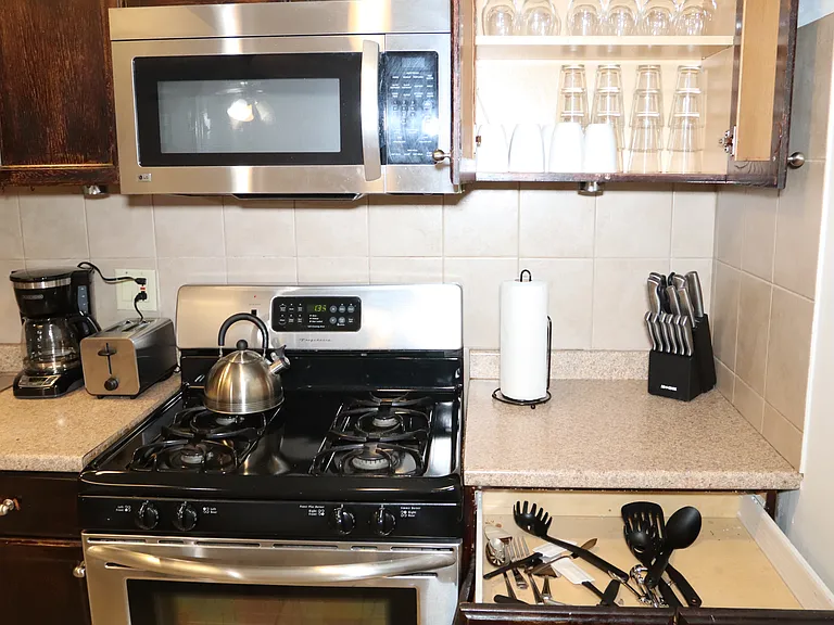455 Pavonia Ave #2A — Photo 18
