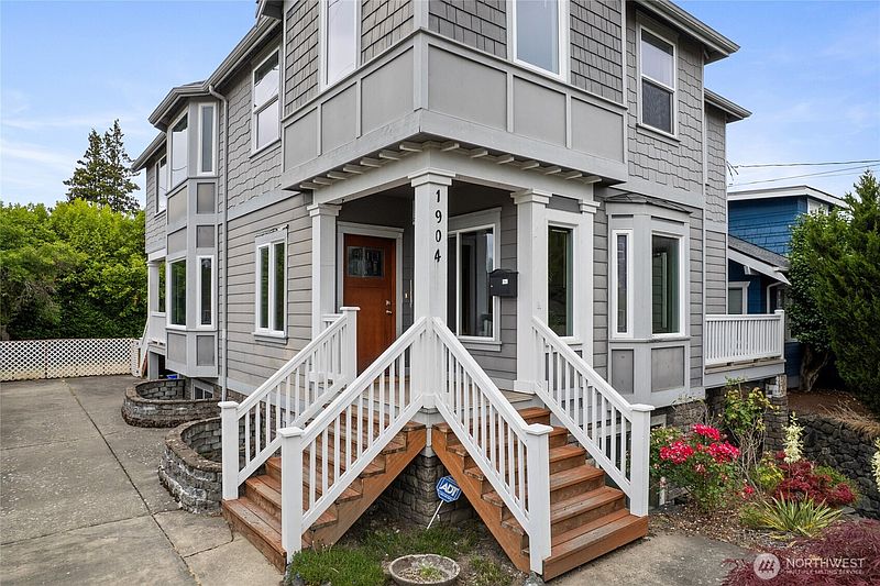 2nd image of 1904 N Proctor Street
