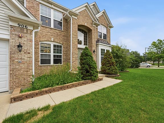 3rd image of 906 Blue Ridge Dr