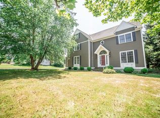 131 Wyndham Hill Rd, Middletown, RI 02842