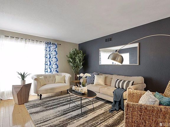5th image of 260 Crestmoor Cir