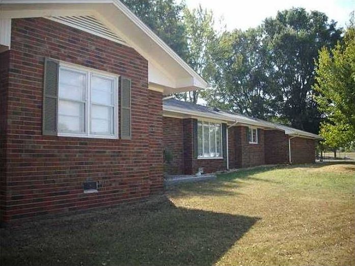 2nd image of 884 Raymond Gargis Rd