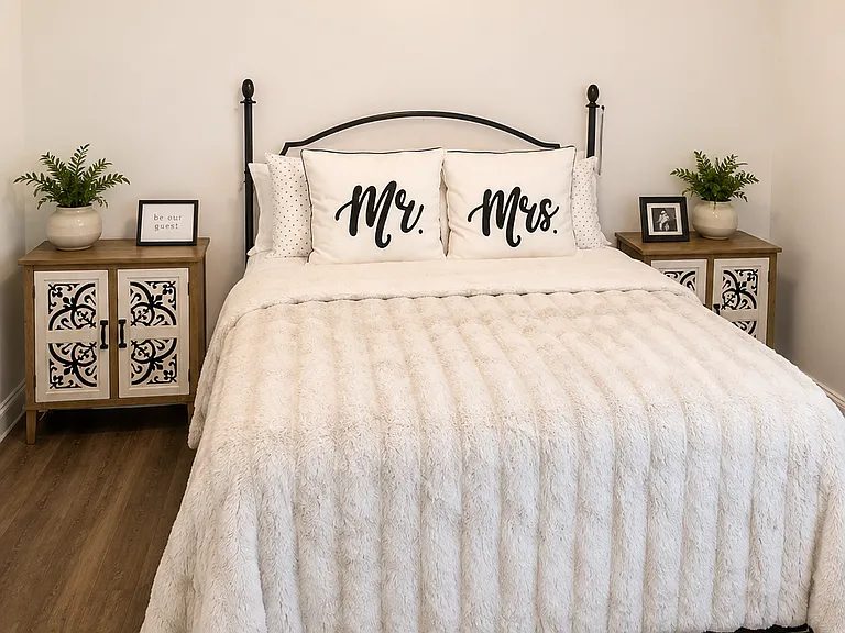 Guest bedroom 1
