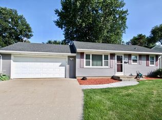 923 Wolcott St, Janesville, WI 53546