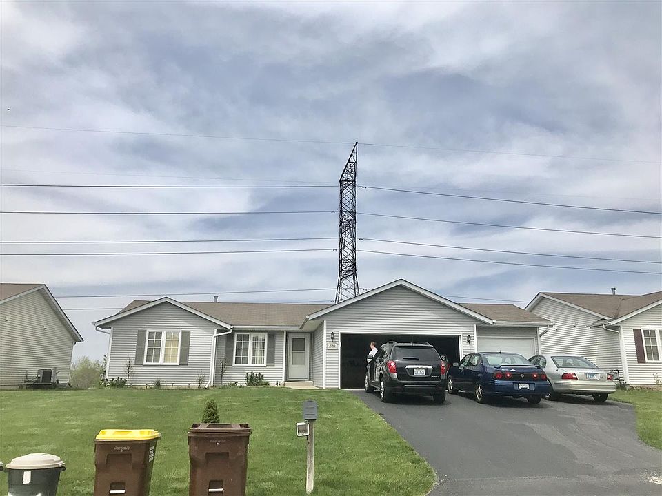 1st image of 3066 Derbyshire Dr