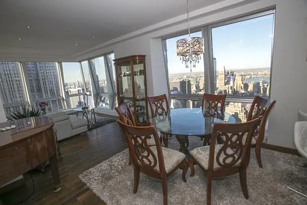 Rented by R New York | media 3