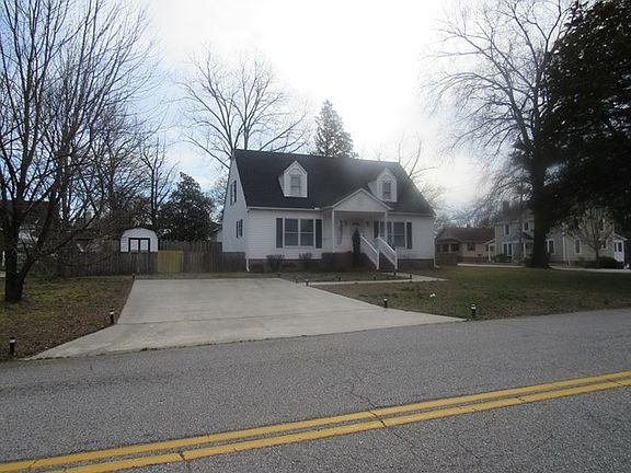 2nd image of 500 N Lunenburg Ave