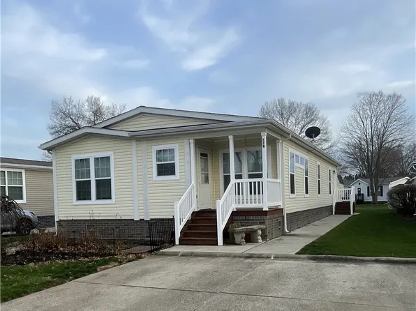 77 A St SW, Navarre, OH 44662