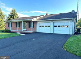35 Westerly Dr, Littlestown, PA 17340