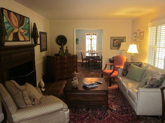 4th image of 105 Bristol Ct