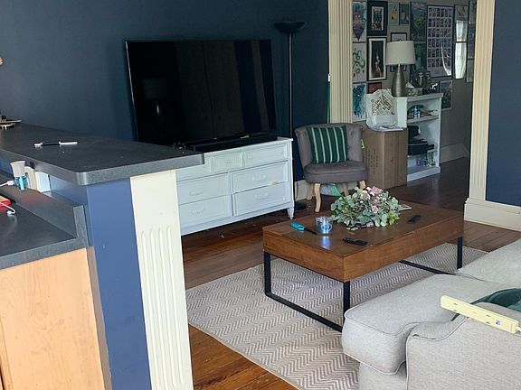 5th image of 125 S Cherry St #2