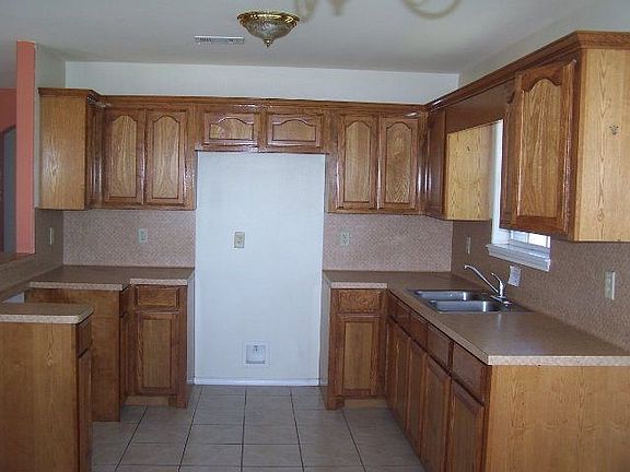4th image of 309 Mockingbird Ln