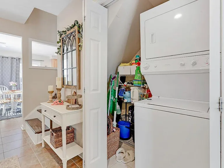 15570 Traverser Ct — Photo 3