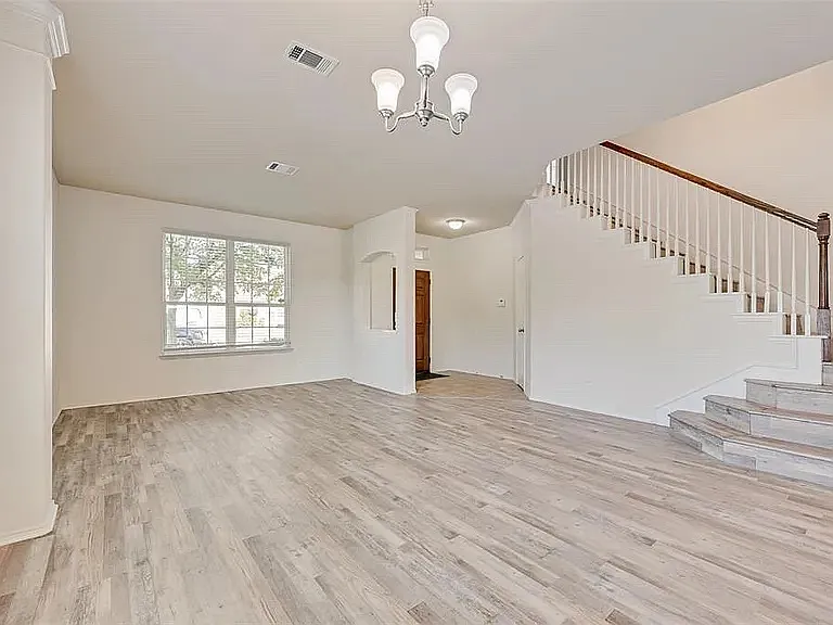 5300 Gadsden Ave — Photo 3