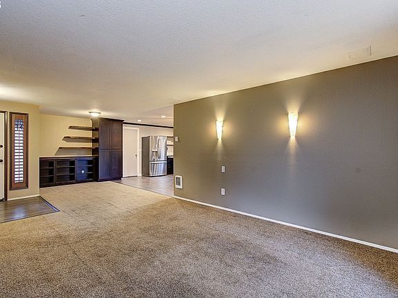 5th image of 14200 NE 69th St