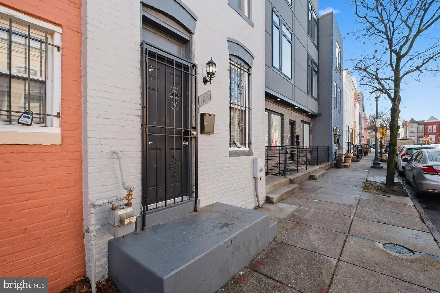 1221 Wylie St NE photo 1
