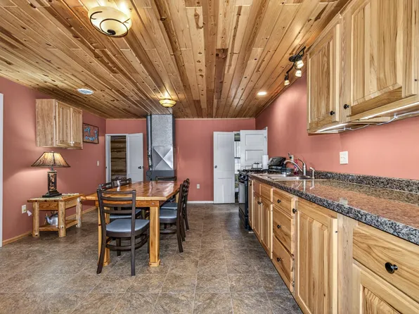 14245 Middle Sugarbush Ln, Lac Du Flambeau, WI 54538