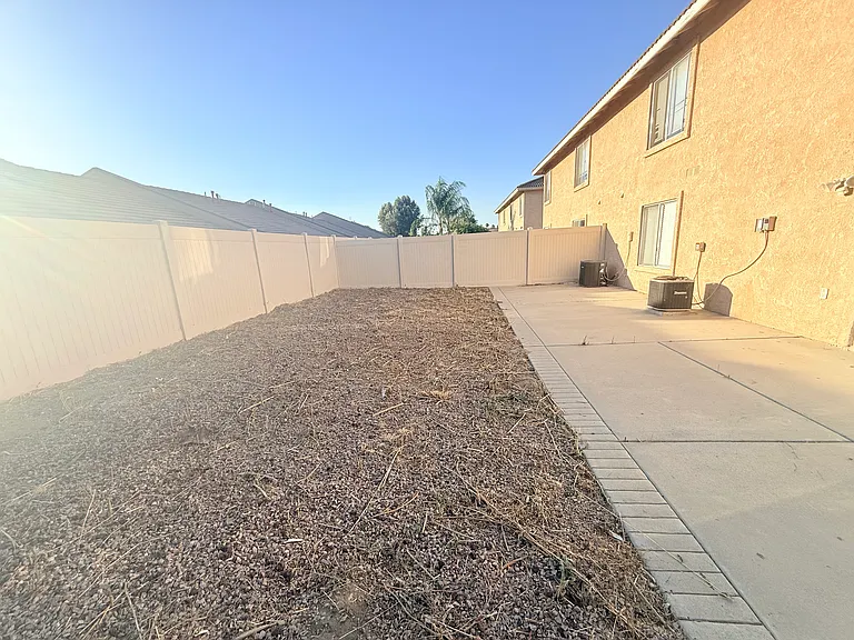 461 Westminster Pl #B — Photo 8