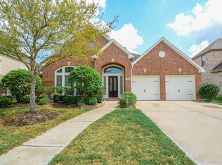 5611 Plum Point Ct, Sugar Land, TX 77479