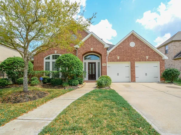 5611 Plum Point Ct, Sugar Land, TX 77479