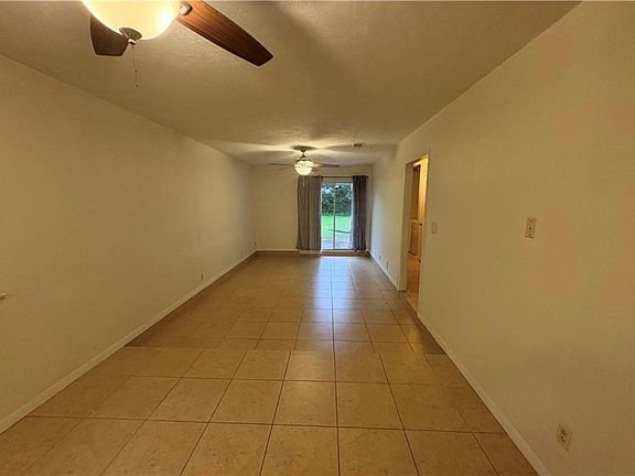 3rd image of 1508 Pine Ridge Dr APT A