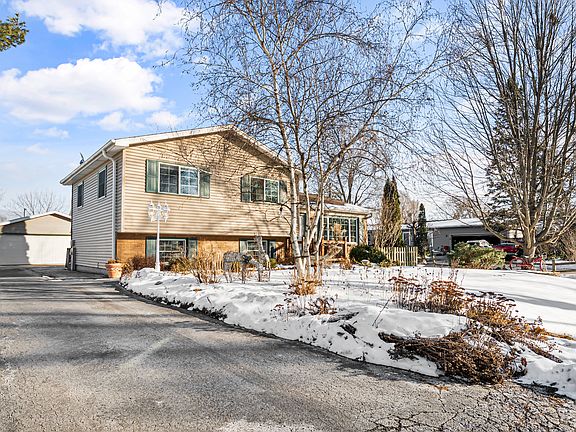2nd image of 325 Hillandale Dr
