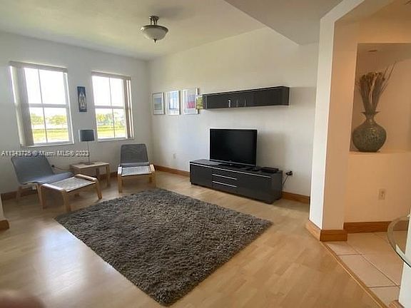 4th image of 11001 NW 83rd St APT 204