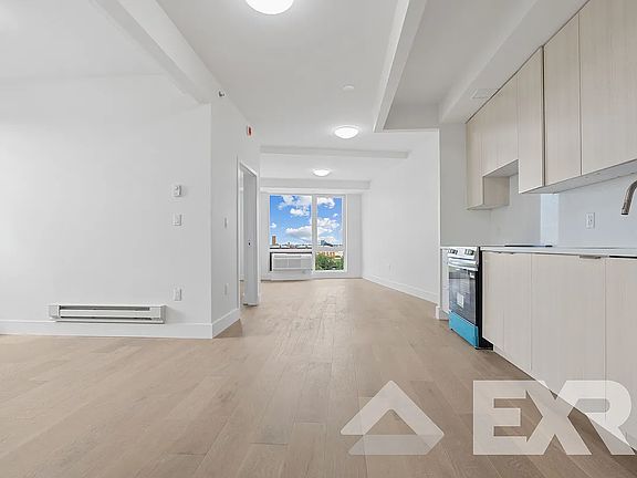 5th image of 48 Somers St #505