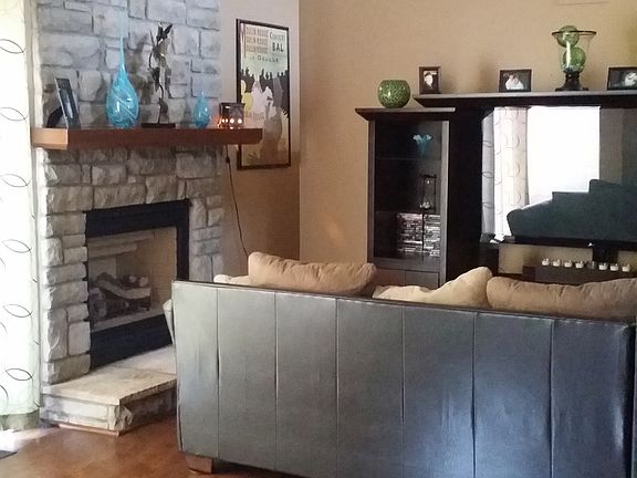FRONT ROOM