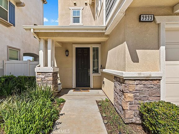 3rd image of 3933 Iron Mountain Cir