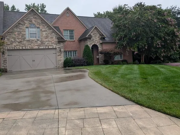 4134 Coachmans Ct, High Point, NC 27262
