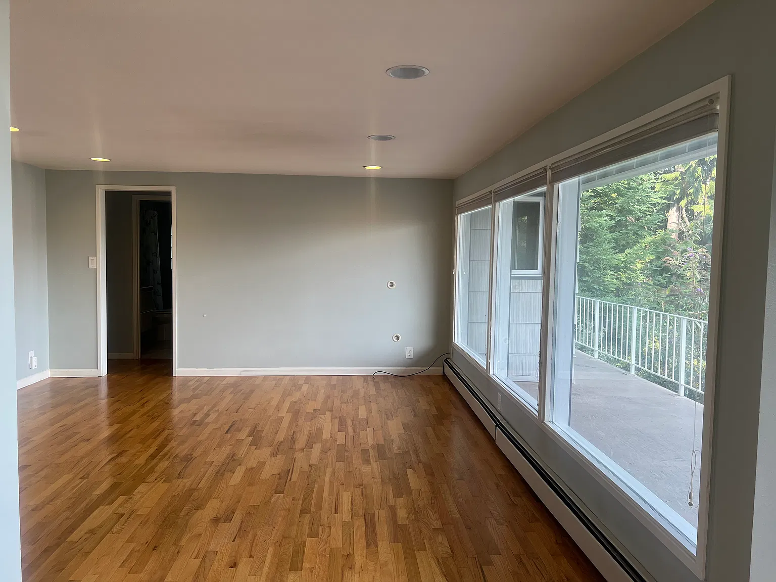 3 bed, 2.5 bath, 2040 sqft, $4,950 — Photo 3
