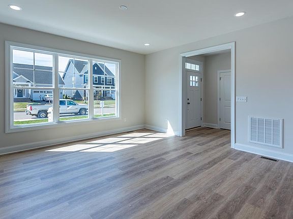 2nd image of 216 Lauradell Rd #92