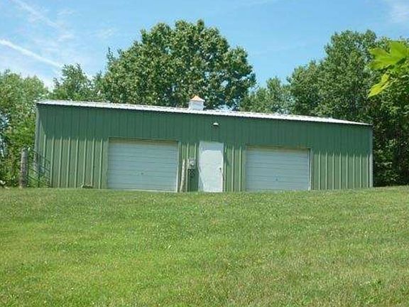 2nd image of 22998 Badger Ln