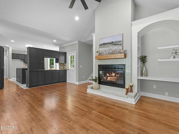 5th image of 1703 Lively Rd