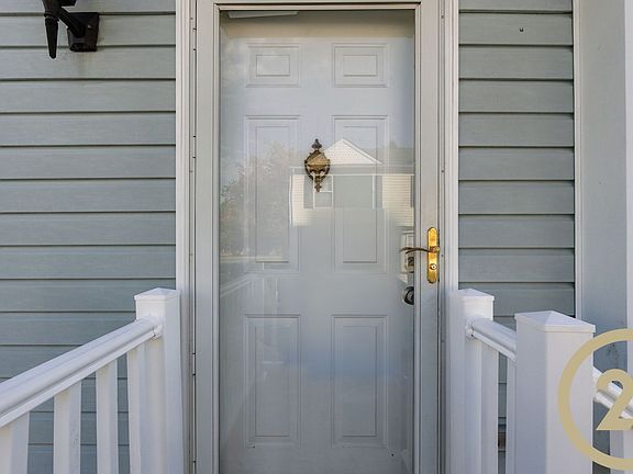 5th image of 114 Gateway Dr